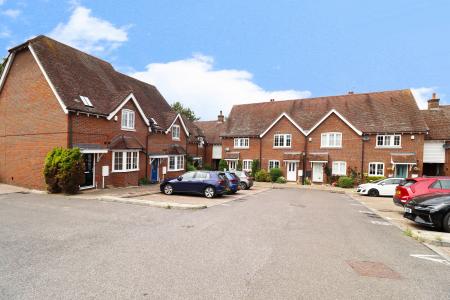 2 bedroom Terraced House for sale in Parsonage Bank, Dartford, Eynsford, DA4