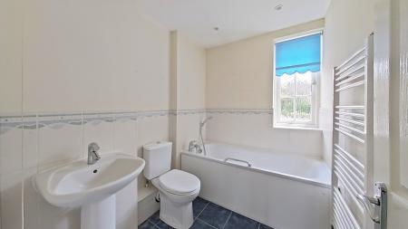 2 bedroom Terraced House for sale in Parsonage Bank, Dartford, Eynsford, DA4