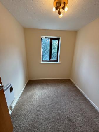2 bedroom Flat to let in Frobisher Road, Bexley, Erith, DA8