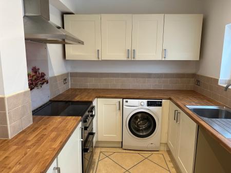 3 bedroom Semi-detached house to let in Sherwood Park Avenue, Bexley, Sidcup, DA15