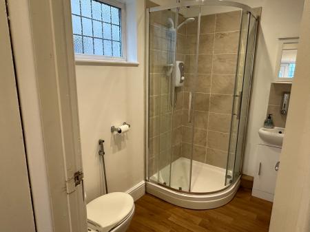 3 bedroom Semi-detached house to let in Sherwood Park Avenue, Bexley, Sidcup, DA15