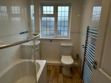 3 bedroom Semi-detached house to let in Sherwood Park Avenue, Bexley, Sidcup, DA15