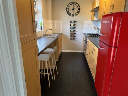 3 bedroom Flat to let in The Park, Bexley, Sidcup, DA14