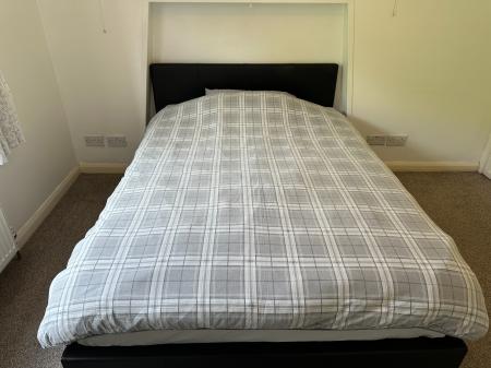 1 bedroom House share to let in Norfield Road, Joydens Wood, DA2