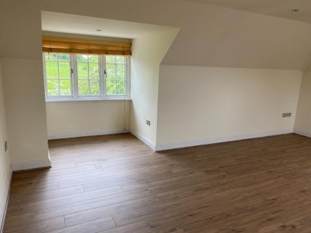 2 bedroom Flat to let in Huntington Close, Bexley, London, DA5