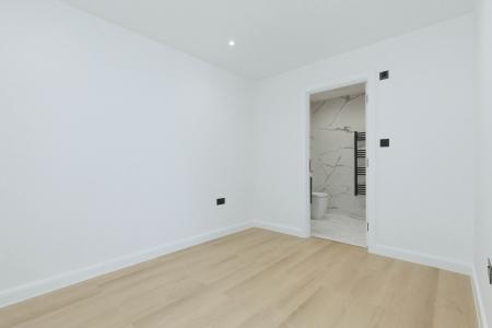 1 bedroom Flat to let in 20-22 Station Road, Bexley, Sidcup, DA15