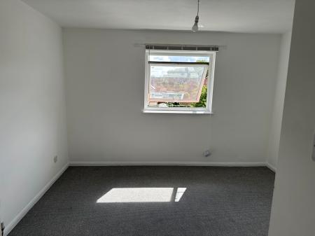 2 bedroom Flat to let in Greenwood Close, Bexley, Sidcup, DA15
