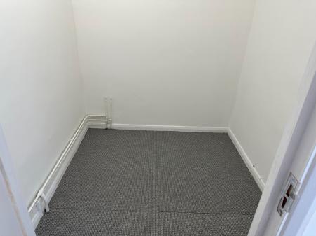 2 bedroom Flat to let in Greenwood Close, Bexley, Sidcup, DA15