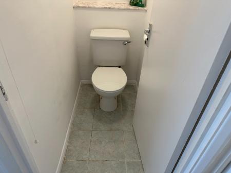 2 bedroom Flat to let in Greenwood Close, Bexley, Sidcup, DA15