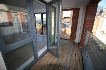 2 bedroom Flat to let in Polytechnic Street, London, SE18