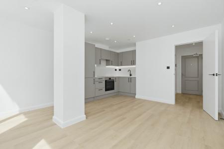 1 bedroom Flat to let in 20-22 Station Road, Bexley, Sidcup, DA15