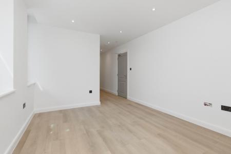 1 bedroom Flat to let in 20-22 Station Road, Bexley, Sidcup, DA15