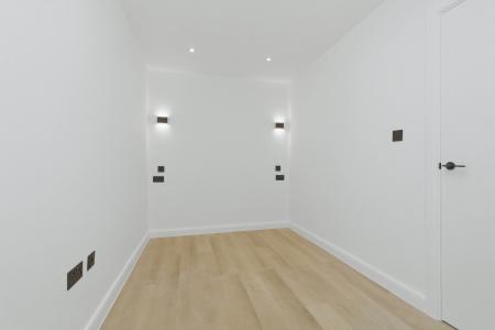 1 bedroom Flat to let in 20-22 Station Road, Bexley, Sidcup, DA15