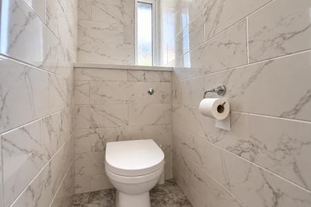 3 bedroom Semi-detached house to let in Woodview Road, Swanley, BR8
