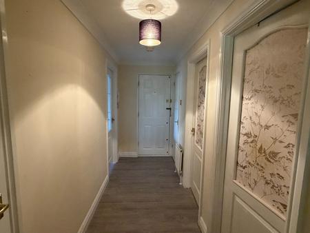 2 bedroom Flat to let in Mounts Road, Greenhithe, DA9