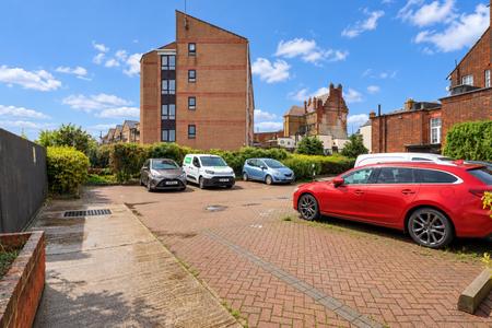 2 bedroom Flat to let in 24-26 Erith High Street, Erith, London, DA8