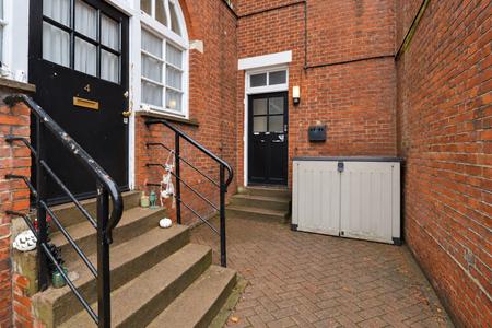 2 bedroom Flat to let in 24-26 Erith High Street, Erith, London, DA8