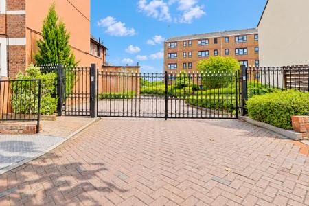 2 bedroom Flat to let in 24-26 Erith High Street, Erith, London, DA8