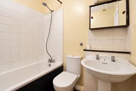 2 bedroom Flat to let in 24-26 Erith High Street, Erith, London, DA8