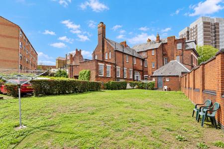 2 bedroom Flat to let in 24-26 Erith High Street, Erith, London, DA8