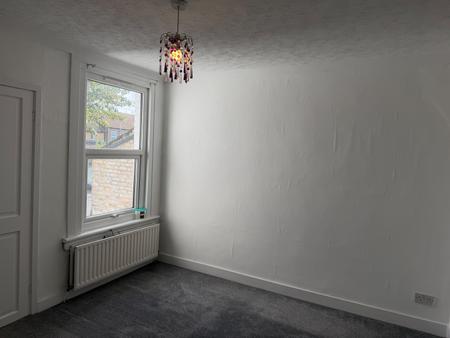 2 bedroom Terraced House to let in West Street, Bexleyheath, DA7