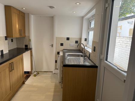 2 bedroom Terraced House to let in West Street, Bexleyheath, DA7