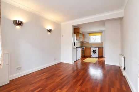 1 bedroom Terraced House for sale in Perry Street, Kent, Maidstone, ME14