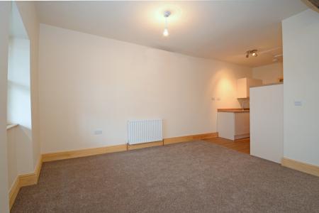 2 bedroom Flat to let in Church Street, Barnoldswick, BB18