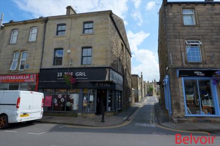 2 bedroom Flat to let in Church Street, Barnoldswick, BB18