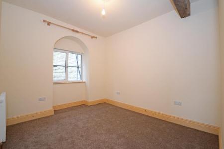 2 bedroom Flat to let in Church Street, Barnoldswick, BB18