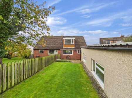 3 bedroom Semi-detached house to let in Craven Avenue, Silsden, BD20