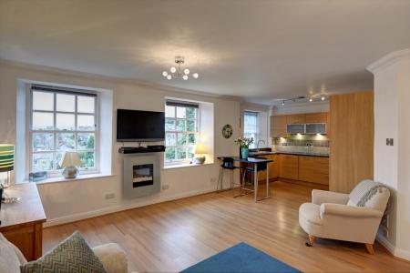 2 bedroom Flat to let in Gainsborough Court, Gargrave Road, Skipton, BD23