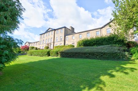 2 bedroom Flat to let in Gainsborough Court, Gargrave Road, Skipton, BD23