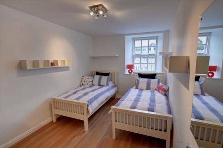 2 bedroom Flat to let in Gainsborough Court, Gargrave Road, Skipton, BD23