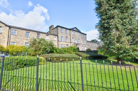 2 bedroom Flat to let in Gainsborough Court, Gargrave Road, Skipton, BD23