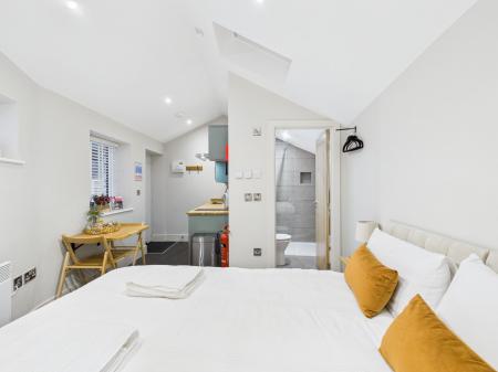 1 bedroom Studio flat to let in Newmarket Street, Skipton, BD23
