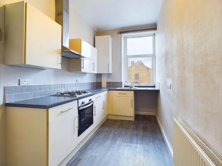 1 bedroom Flat to let in Main Street, Cross Hills, BD20