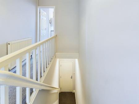 1 bedroom Flat to let in Main Street, Cross Hills, BD20