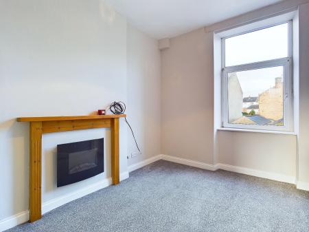 1 bedroom Flat to let in Main Street, Cross Hills, BD20