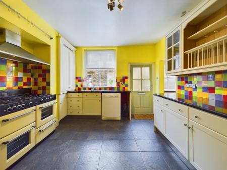 3 bedroom Terraced House to let in Castle View Terrace, Skipton, BD23