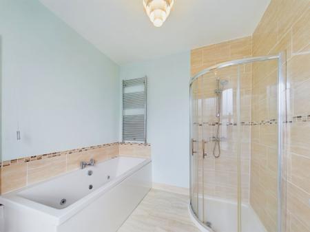 3 bedroom Terraced House to let in Castle View Terrace, Skipton, BD23