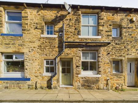 3 bedroom Terraced House to let in Castle View Terrace, Skipton, BD23