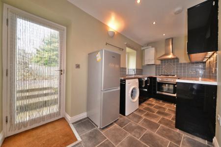 2 bedroom Cottage to let in Chapel Road, Steeton, BD20