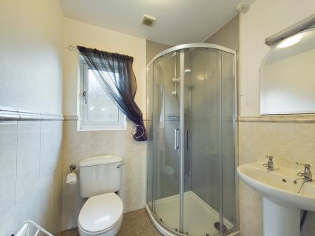 4 bedroom Detached house to let in Woodlands Drive, Skipton, BD23