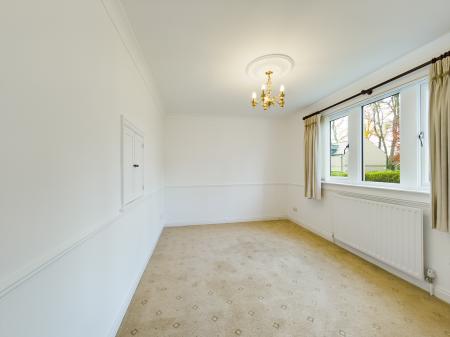 4 bedroom Detached house to let in Woodlands Drive, Skipton, BD23