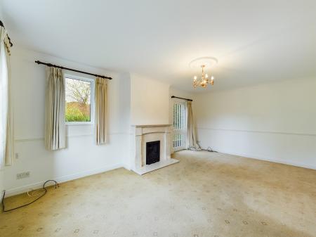 4 bedroom Detached house to let in Woodlands Drive, Skipton, BD23