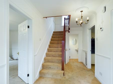 4 bedroom Detached house to let in Woodlands Drive, Skipton, BD23