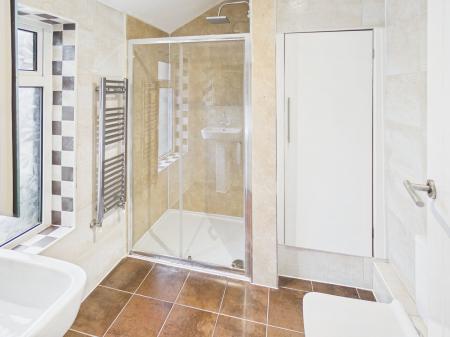 1 bedroom Flat to let in Victoria Road, Earby, BB18