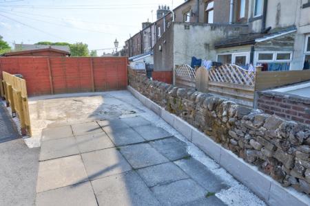 2 bedroom Terraced House to let in Haw Grove, Hellifield, BD23