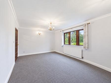 4 bedroom Detached house to let in Marton Close, Gargrave, BD23